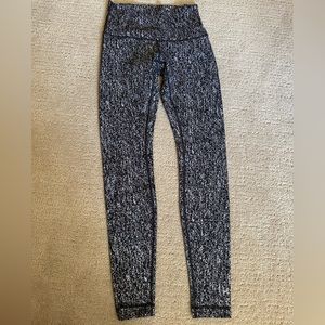 Lululemon Leggings, Black & White, Size 6